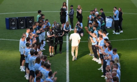 Guardiola: Bila je čast predvoditi Manchester City, igrači imaju obavezu da održe standard