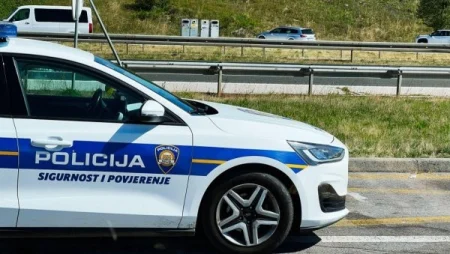 Mahao zastavom Republike Srpske pa protjeran na šest mjeseci iz Hrvatske