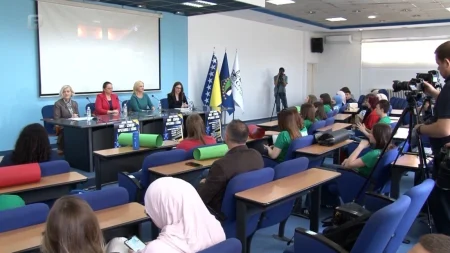 BHRT u fokusu javne rasprave u Tuzli, mladi poslali poruku BHRT u fokusu javne rasprave u Tuzli, mladi poslali poruku