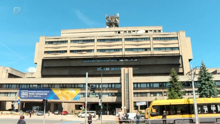 Dok sve poskupljuje, RTV taksa za posjedovanje TV prijemnika ista već 13 godina Dok sve poskupljuje, RTV taksa za posjedovanje TV prijemnika ista već 13 godina
