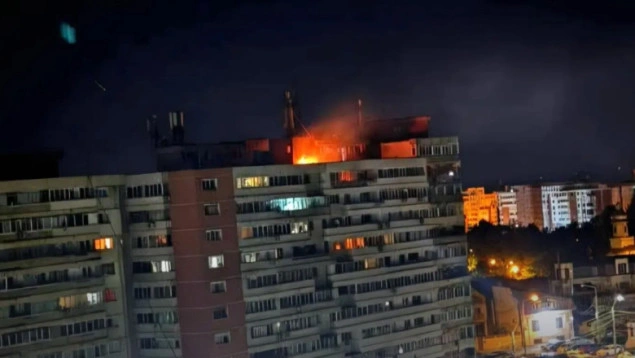 Dvije osobe povrijeđene nakon pada ruskog drona na stambenu zgradu u Rumuniji Dvije osobe povrijeđene nakon pada ruskog drona na stambenu zgradu u Rumuniji