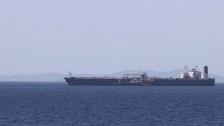 Iranski supertanker s 220 miliona dolara nafte izbjegao američku pomorsku blokadu
