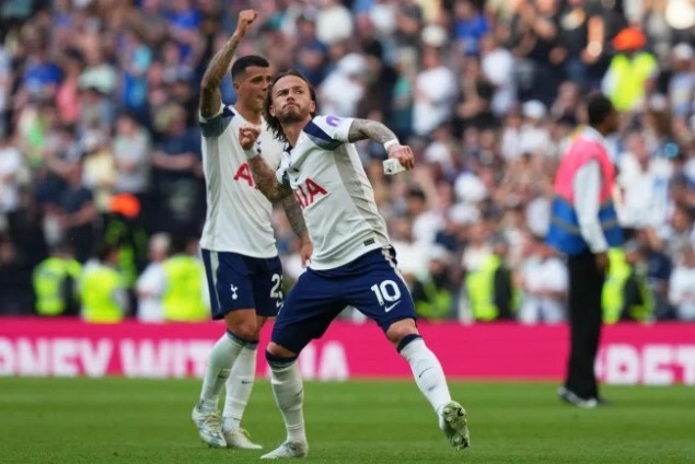 Uprava Tottenhama obećala promjene i ulaganja u ekipu: Klub nije na prodaju Uprava Tottenhama obećala promjene i ulaganja u ekipu: Klub nije na prodaju