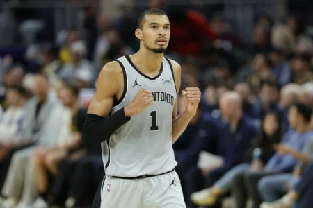 Victor Wembanyama sinoć postavio rekord NBA play-offa po broju blokada u jednom meču