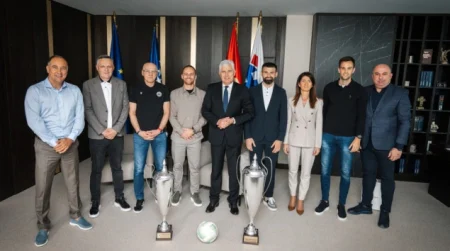 Čoviću medalja, Filipović lopta: Predsjedništvo HDZ-a BiH sa predstavnicima Zrinjskog