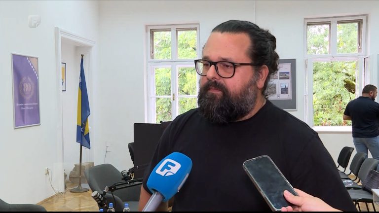 Promovisana knjiga Safari u Sarajevu Andreja Nikolaidisa