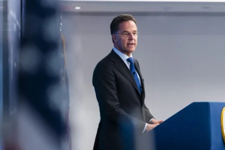 Rutte se sastaje s Trumpom u Bijeloj kući, uoči samita NATO-a u Ankari Rutte se sastaje s Trumpom u Bijeloj kući, uoči samita NATO-a u Ankari