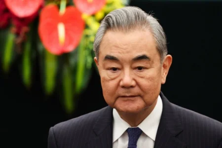 Kineski šef diplomatije pozvao BRICS na veću koordinaciju u suočavanju s globalnim izazovima Kineski šef diplomatije pozvao BRICS na veću koordinaciju u suočavanju s globalnim izazovima