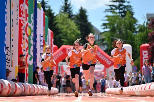 Karavan Sportskih igara mladih posjetio Kalesiju, Gračanicu Kakanj i Ilijaš Karavan Sportskih igara mladih posjetio Kalesiju, Gračanicu Kakanj i Ilijaš