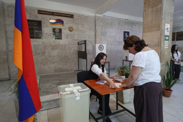 U Armeniji otvorena biračka mjesta: Više od 2,5 miliona građana bira novi saziv parlamenta U Armeniji otvorena biračka mjesta: Više od 2,5 miliona građana bira novi saziv parlamenta