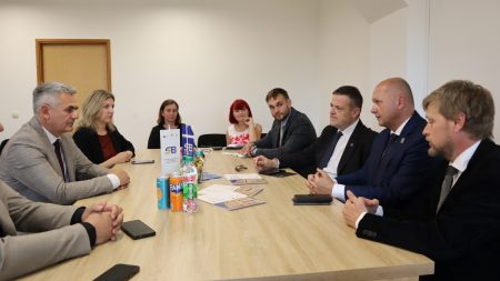 Градоначелник, заједно са делегацијом Чешке Републике, посјетио СЕИ центар Градоначелник, заједно са делегацијом Чешке Републике, посјетио СЕИ центар