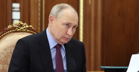 Bloomberg otkriva šta su finansijski zvaničnici rekli Putinu
