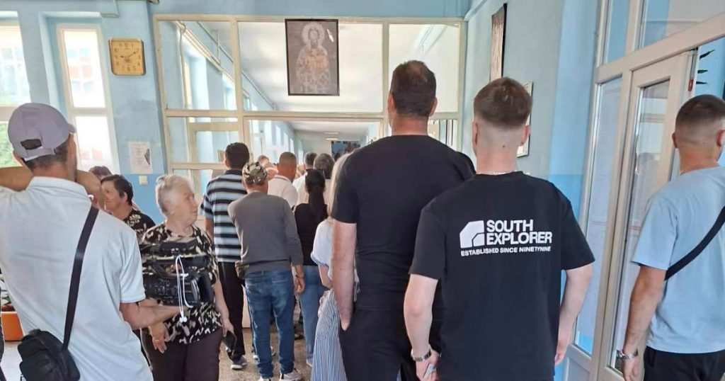 CIK: Do 11 sati najveća izlaznost u srpskim sredinama, u Zvečanu 21,59 odsto