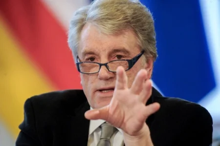 I bivši ukrajinski predsjednik Viktor Yushchenko se odriče poljskog Ordena bijelog orla I bivši ukrajinski predsjednik Viktor Yushchenko se odriče poljskog Ordena bijelog orla