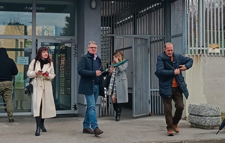 Buljubašić i ostali: Dim se širio na sve strane