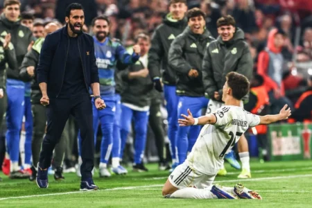 Fudbaler Real Madrida Arda Guler dobitnik priznanja Otkrovenje sezone Lige šampiona Fudbaler Real Madrida Arda Guler dobitnik priznanja Otkrovenje sezone Lige šampiona