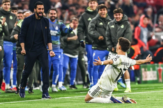 Fudbaler Real Madrida Arda Guler dobitnik priznanja Otkrovenje sezone Lige šampiona Fudbaler Real Madrida Arda Guler dobitnik priznanja Otkrovenje sezone Lige šampiona