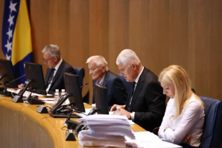 Zaključena sjednica Doma naroda PSBiH, dio delegata nije glasao ni o jednoj od 85 tačaka