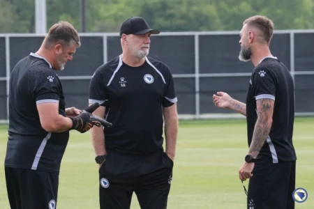 Zmajevi odradili još jedan trening u Kanadi, medijima se obratili Katić i Vasilj Zmajevi odradili još jedan trening u Kanadi, medijima se obratili Katić i Vasilj