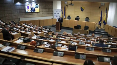 Holtzapple: Monitoring pokazuje da zločini iz mržnje predstavljaju ozbiljan izazov sigurnosti u BiH Holtzapple: Monitoring pokazuje da zločini iz mržnje predstavljaju ozbiljan izazov sigurnosti u BiH