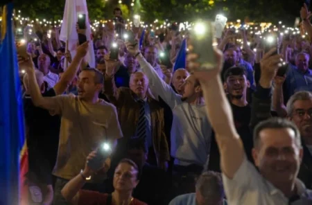 Kosovo ide na treće izbore za 18 mjeseci, raste frustracija birača zbog političkog zastoja Kosovo ide na treće izbore za 18 mjeseci, raste frustracija birača zbog političkog zastoja