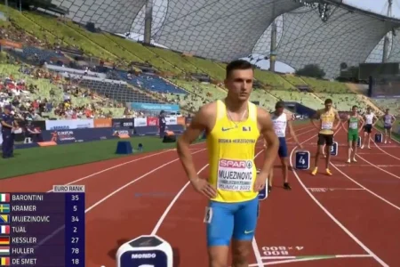Mujezinović osvojio bronzanu medalju u trci na 800 m na Balkanijadi u Volosu Mujezinović osvojio bronzanu medalju u trci na 800 m na Balkanijadi u Volosu