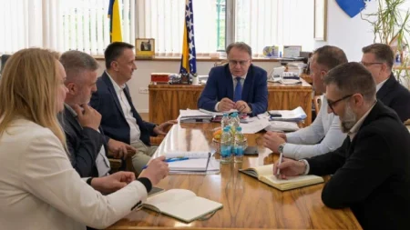Nikšić: Početkom naredne sedmice u Parlamentu zakon o vanrednoj upravi u Željezari Zenica