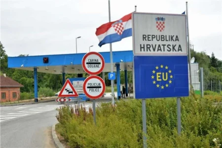 MUP Hrvatske: Nema suspenzije EES-a, moguće samo privremene olakšice u slučaju velikih gužvi MUP Hrvatske: Nema suspenzije EES-a, moguće samo privremene olakšice u slučaju velikih gužvi