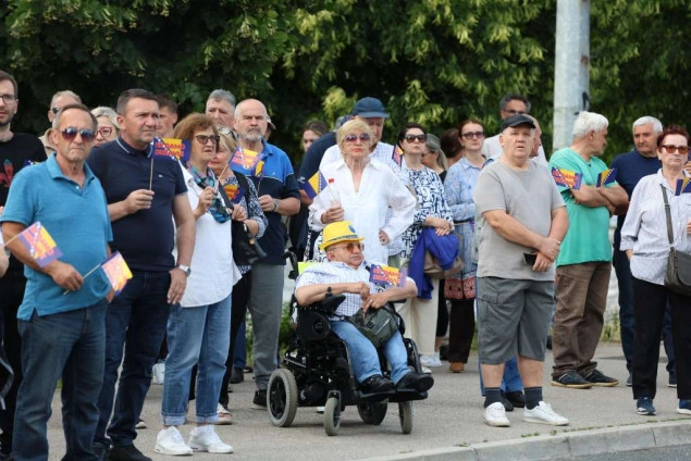 BiH ne smije biti talac svjetskih sila niti tajkunskih interesa BiH ne smije biti talac svjetskih sila niti tajkunskih interesa