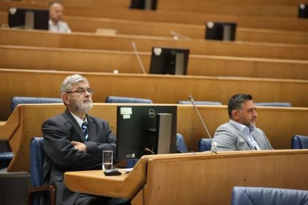 Predstavnički dom PSBiH usvojio izvještaje o UIO-u i akreditaciji fakulteta, zakon o VSTV-u nije prošao Predstavnički dom PSBiH usvojio izvještaje o UIO-u i akreditaciji fakulteta, zakon o VSTV-u nije prošao
