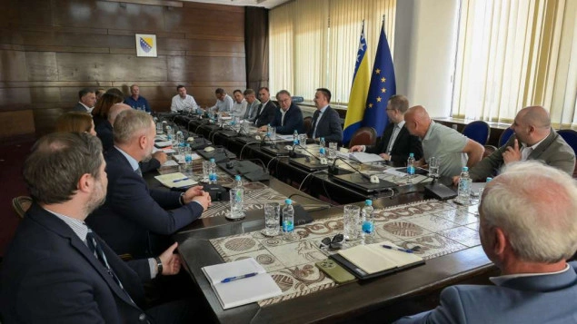 Nikšić i Lakić s predstavnicima Elektoprivrede, rudnika i sindikata o proizvodnji uglja Nikšić i Lakić s predstavnicima Elektoprivrede, rudnika i sindikata o proizvodnji uglja