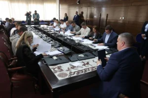 Mijatović potpisao ugovore vrijedne gotovo 22 miliona KM: Podršku dobilo 368 privrednika u FBiH