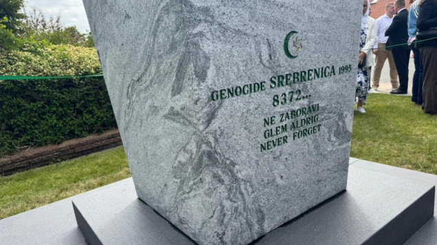 U Danskoj otkriven spomenik Cvijet Srebrenice U Danskoj otkriven spomenik Cvijet Srebrenice