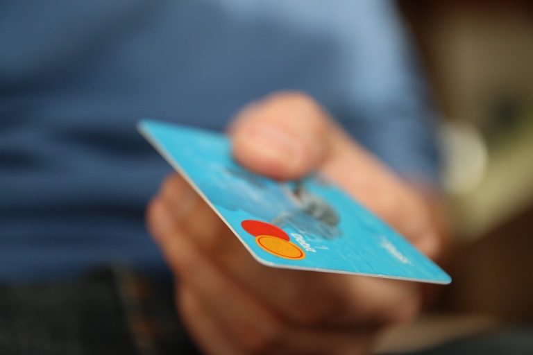 Način na koji kupujete govori mnogo o tome da li ćete u životu imati novca