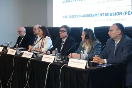 NDI upozorava: Manjak vremena, nedostatak informacija i izazovi s tehnologijom pred izbore u BiH NDI upozorava: Manjak vremena, nedostatak informacija i izazovi s tehnologijom pred izbore u BiH
