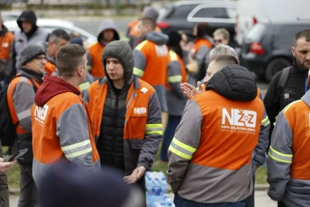 Radnici Nove Željezare Zenica pokrenuli pobunu: Tvrde da su ostali bez plaća, regresa i pitke vode