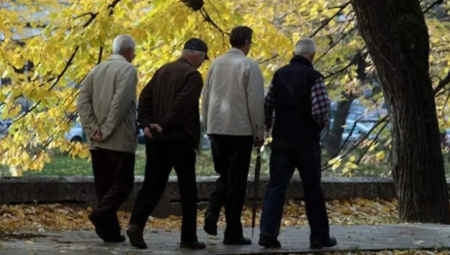 Za mjesec broj penzionera u FBiH povećan za 2.000, za isplatu penzija potrebno 355,7 miliona KM