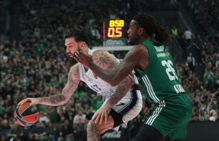 Vincent Poirier nije više košarkaš Efesa Vincent Poirier nije više košarkaš Efesa