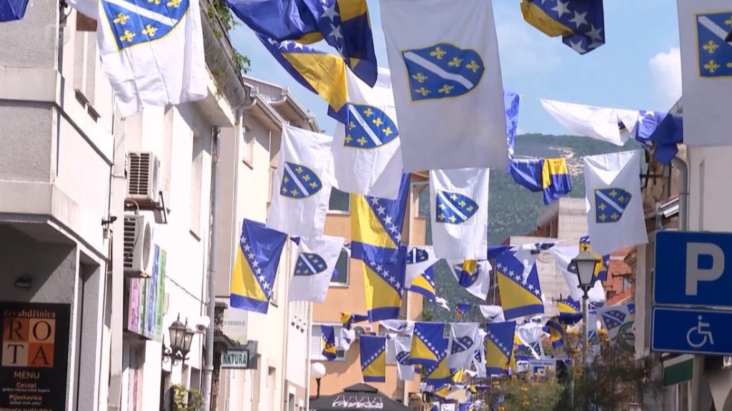 Navijačka groznica zahvatila gradove širom Bosne i Hercegovine