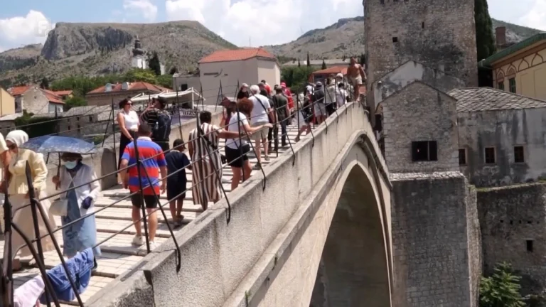 Turistički djelatnici upozoravaju: Otpad bi mogao otjerati goste iz Mostara
