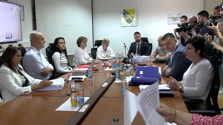 Usvojen pravilnik o povratu PDV-a, nema dogovora o poravnanju Usvojen pravilnik o povratu PDV-a, nema dogovora o poravnanju