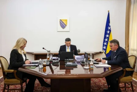 Cvijanović napustila sjednicu, Bećirović i Komšić podržali imenovanje članova Komisije za nacionalne spomenike