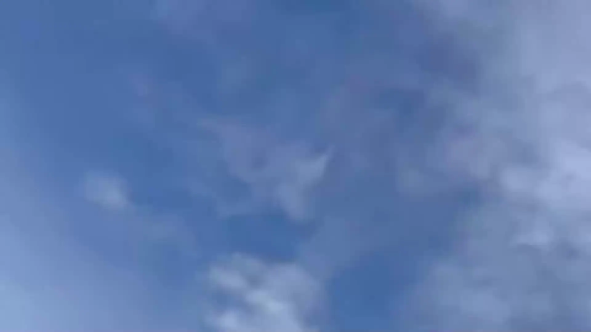U velikom napadu ukrajinskih dronova na Moskvu zapaljena rafinerija nafte U velikom napadu ukrajinskih dronova na Moskvu zapaljena rafinerija nafte