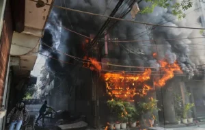 Najmanje 21 osoba poginula u požaru koji je zahvatio hotel u New Delhiju