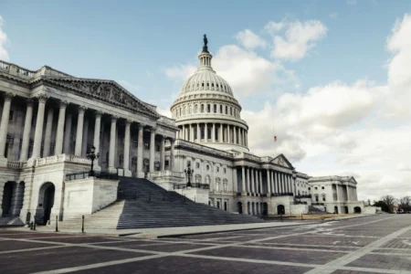 Demokrati u američkom Senatu blokiraju privremeno produženje kontroverznih ovlasti za nadzor