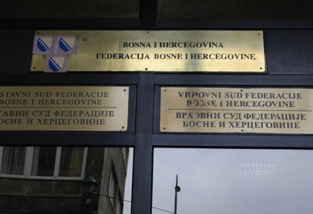 Kantonalna tužiteljica Jasminka Knežević osuđena na godinu zatvora zbog odavanja službene tajne Kantonalna tužiteljica Jasminka Knežević osuđena na godinu zatvora zbog odavanja službene tajne
