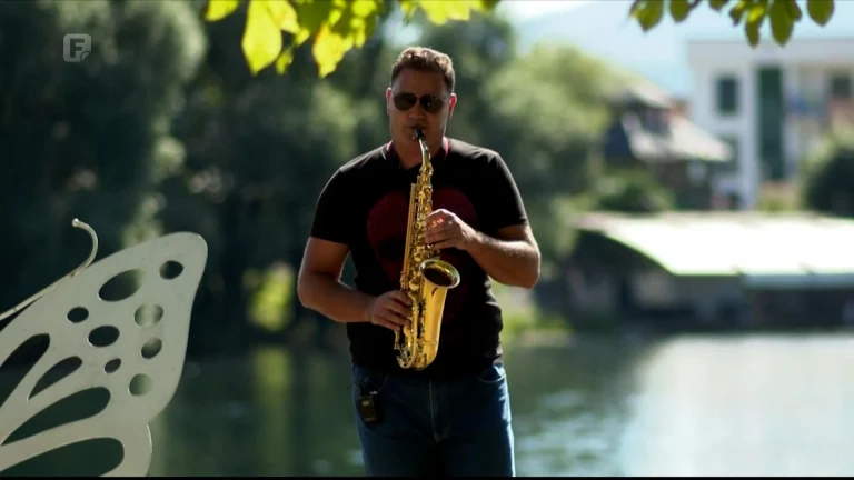 Bihaćki profesor stvorio melodiju koja je obilježila uspjeh Zmajeva na Svjetskom prvenstvu Bihaćki profesor stvorio melodiju koja je obilježila uspjeh Zmajeva na Svjetskom prvenstvu