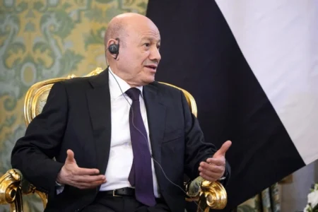 Vlada Jemena najavila saradnju sa koalicijom predvođenom Saudijskom Arabijom radi zaštite pomorskih ruta Vlada Jemena najavila saradnju sa koalicijom predvođenom Saudijskom Arabijom radi zaštite pomorskih ruta