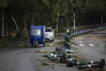 Poplave u južnoj Kini: Evakuisane stotine ljudi nakon pucanja brane