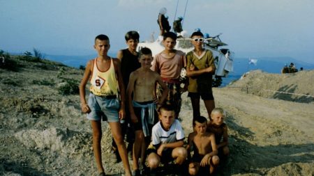 Priča djevojčice koja je preživjela genocid i posljednje porodične fotografije